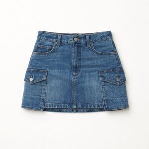 Aritzia - Denim Forum Cargo Mini Skirt • Utility Pocket • Size 29- NWOT